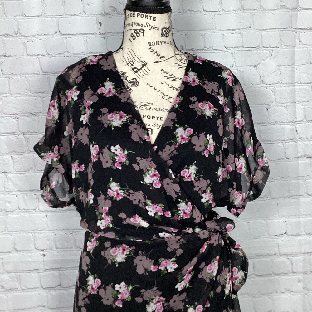 300. All In Favor Black Dress EUC Size XL - Picture 6 of 8